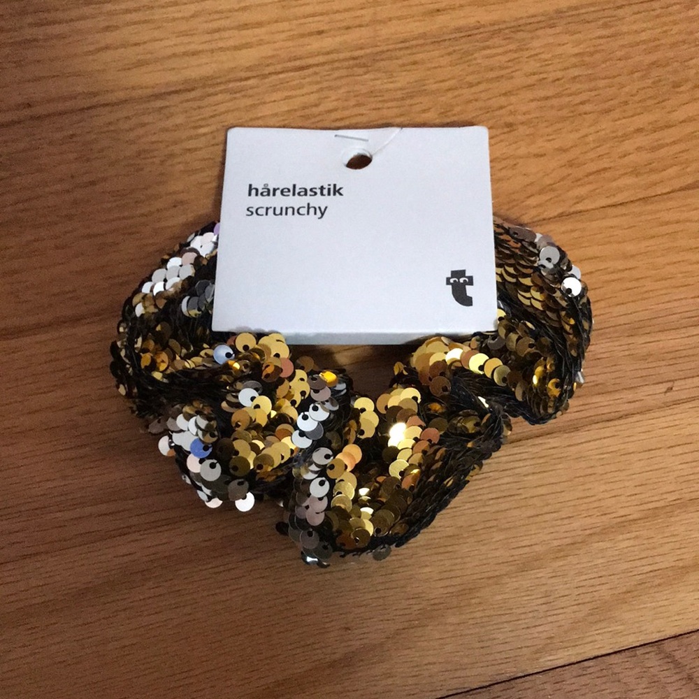 ⭐️Gold and Silver Reversible Sequins Hair Scrunchie